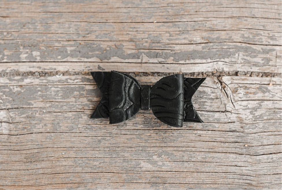 Small Leather Hair Bow